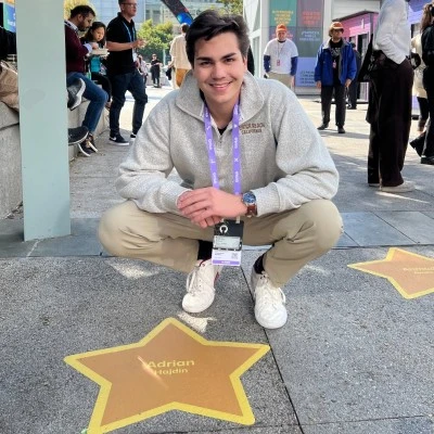 Profile Picture of Adrian Hajdin